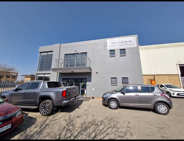 939M² WAREHOUSE TO LET IN JET PARK